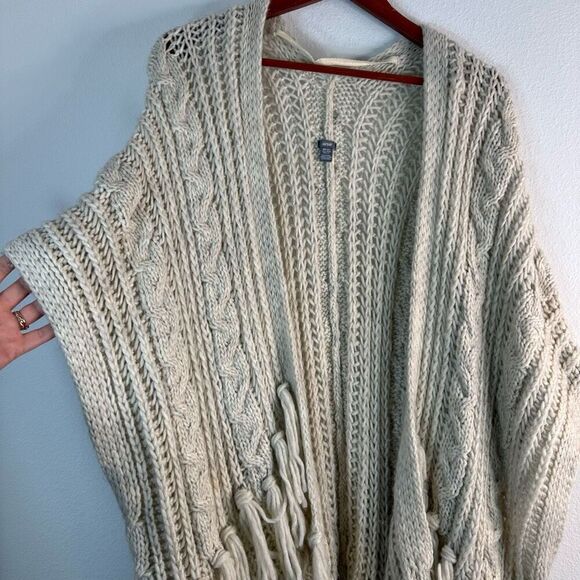Aerie Cream Cable Knit Cardigan - Picture 3 of 8